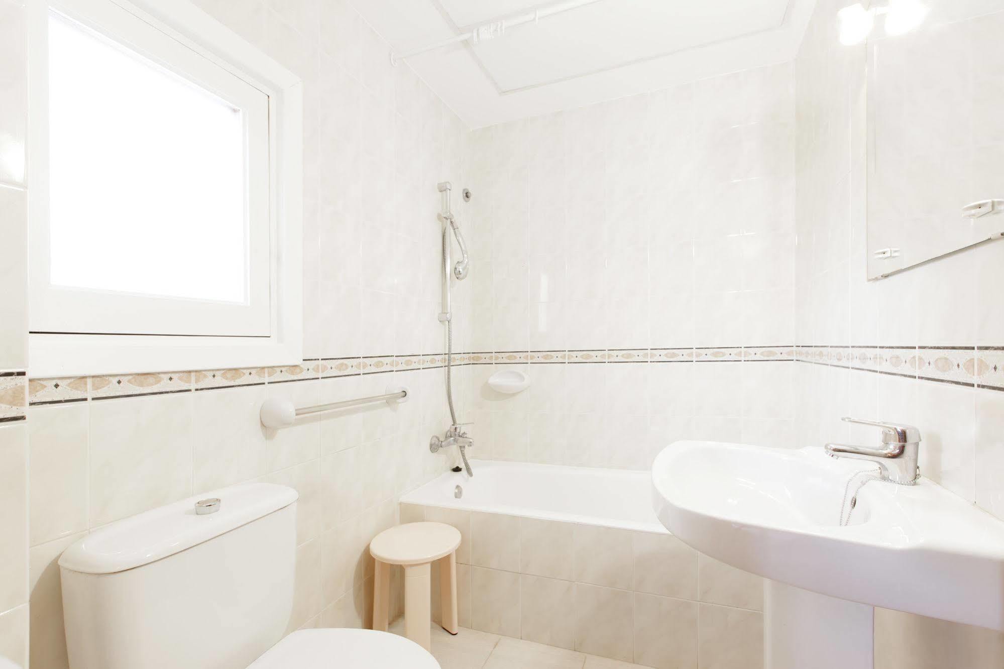 Apartamentos Colomar 산타 에우랄리아 데 리오 외부 사진