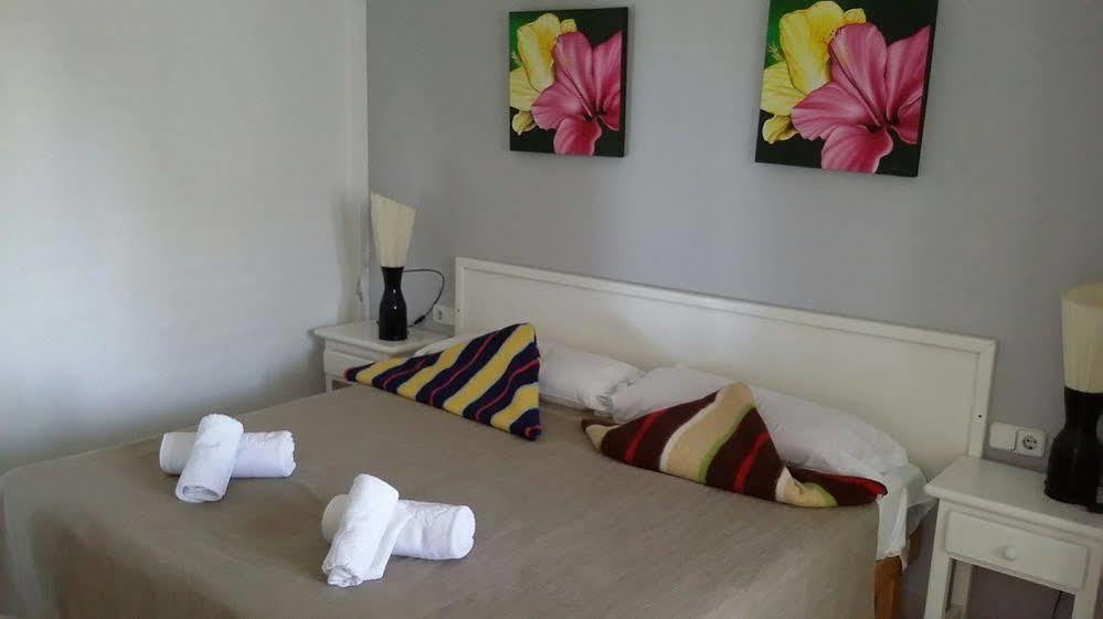 Apartamentos Colomar 산타 에우랄리아 데 리오 외부 사진